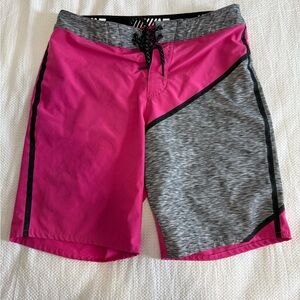 American Eagle Men’s Pink and Gray Swim Shorts 7” No Liner